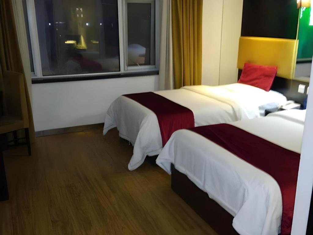 Super 8 Hotel Beijing New National Exhibition Yumin Street Kültér fotó